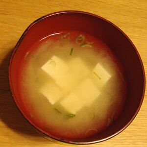 簡単味噌汁♪豆腐とネギ★